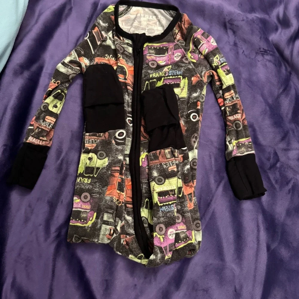 Fletch Convertible Halloween PJs size 12-18 mos VGUC